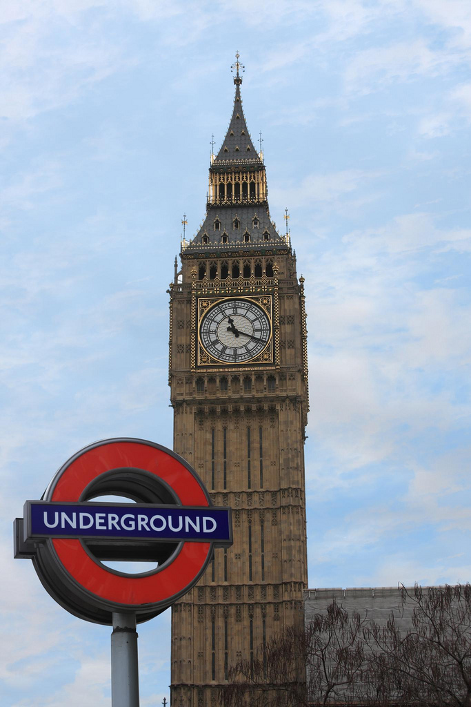 underground sign london